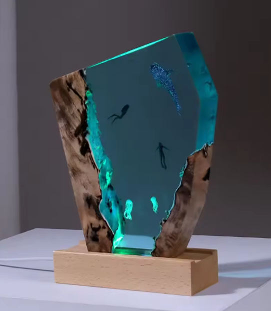 Resin LED Light Set Divers and Shark Small